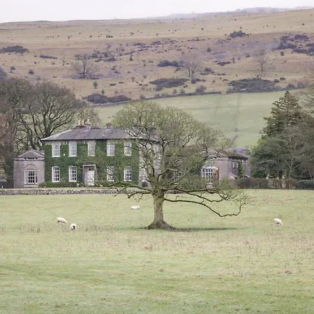 Longlands Milkmaid's Parlour *